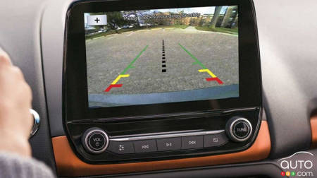 Backup cameras in cars now mandatory in Canada